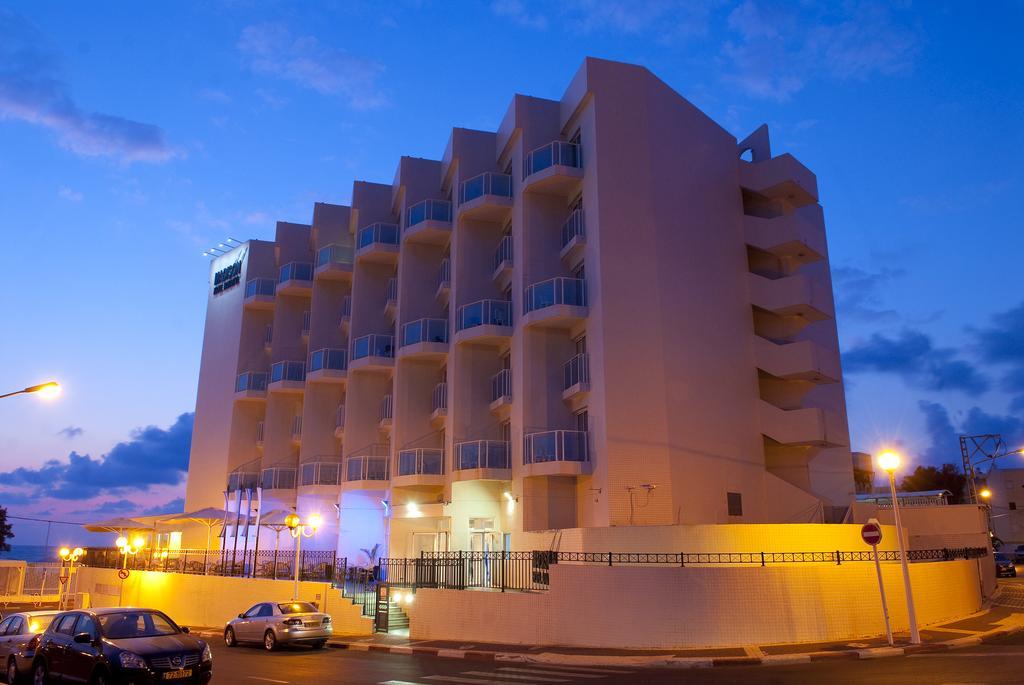 Rimonim Madison Hotel Нагария Экстерьер фото