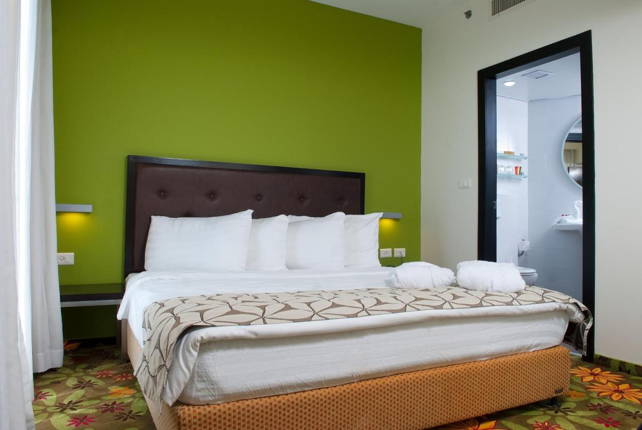 Rimonim Madison Hotel Нагария Номер фото